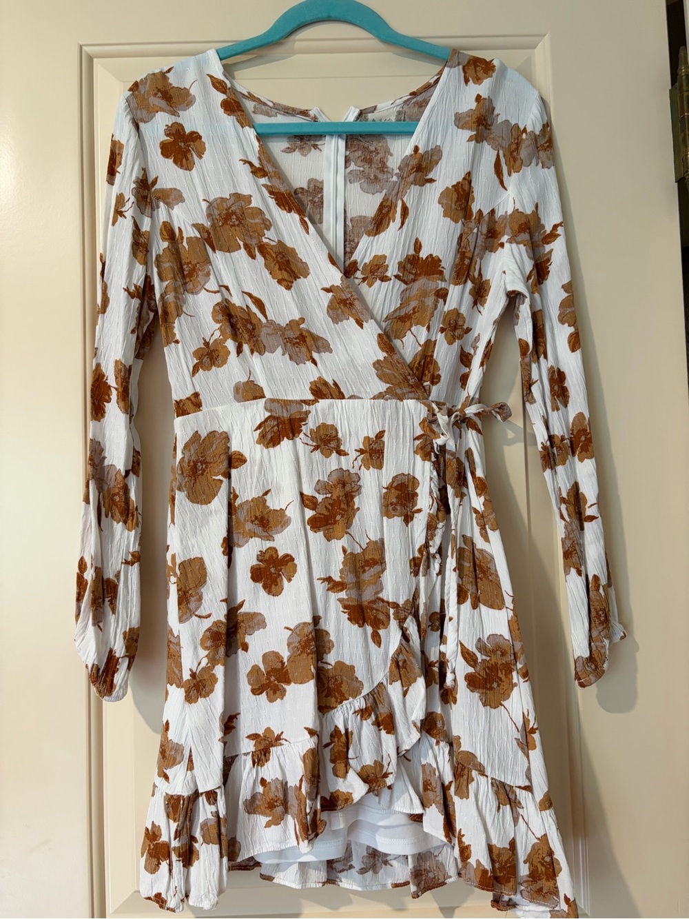 Altar’d State Long-Sleeve Brown Floral V-Neck Mini Dress Size M